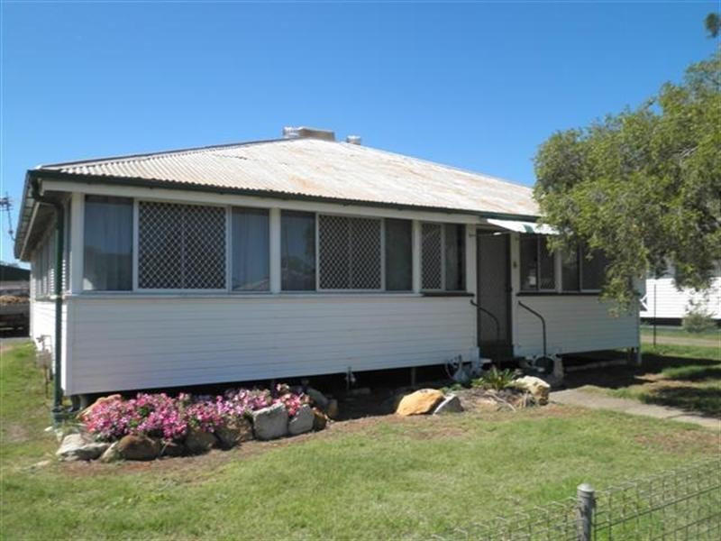 130 Arthur Street, Roma QLD 4455