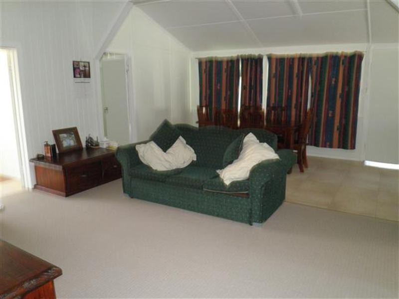 130 Arthur Street, Roma QLD 4455