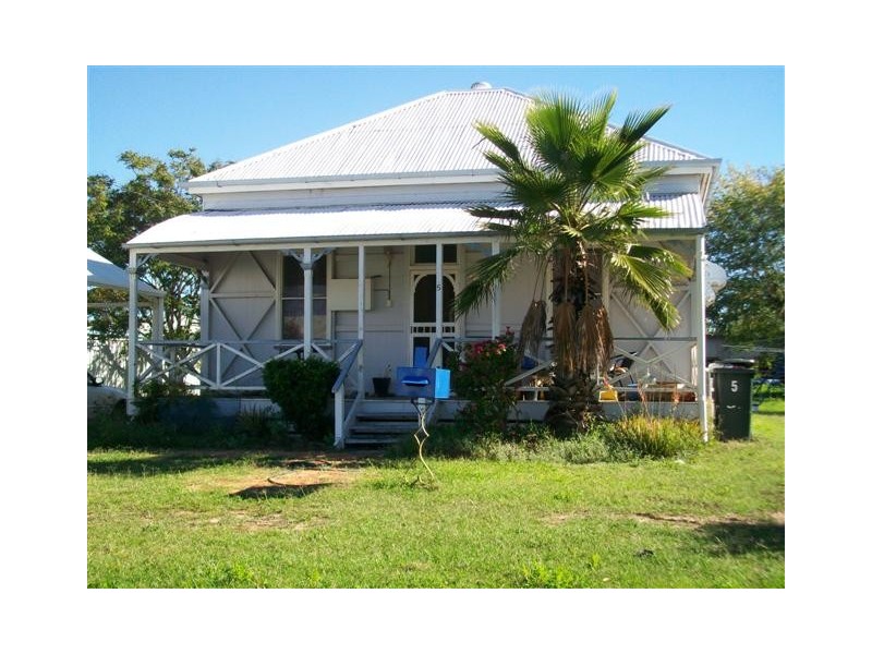 5 Prince Street, Roma QLD 4455