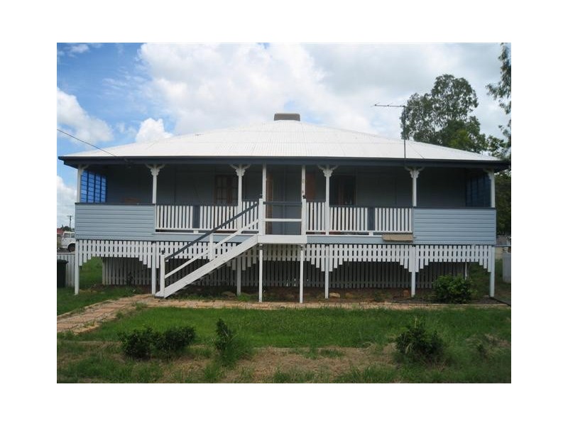 8 Mayne Street, Roma QLD 4455