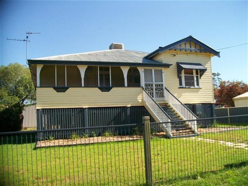 22 Chrystal Street, Roma QLD 4455