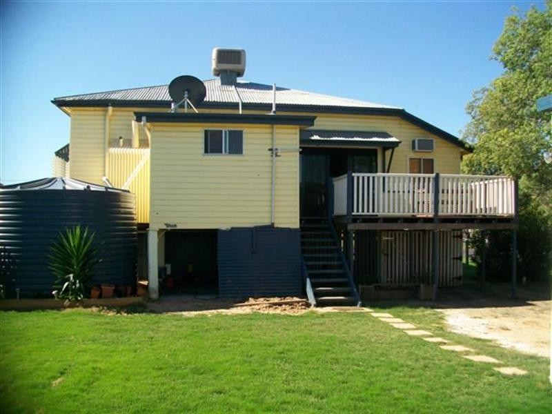 22 Chrystal Street, Roma QLD 4455