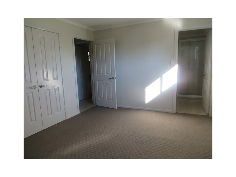 21 Alexander Avenue, Roma QLD 4455