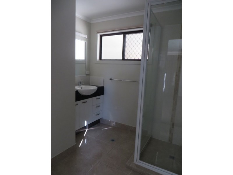 21 Alexander Avenue, Roma QLD 4455