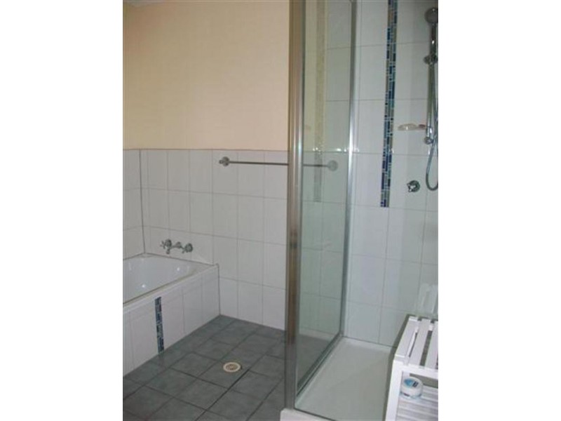 11 Powell Street, Roma QLD 4455