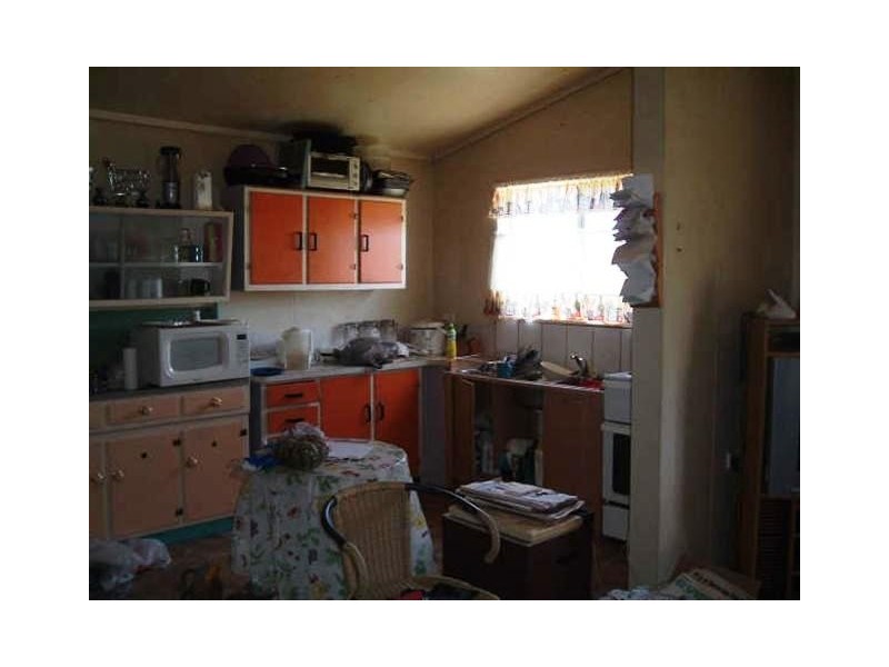 19 Flinders Street, Yuleba QLD 4427
