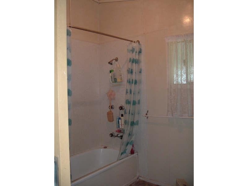 19 Flinders Street, Yuleba QLD 4427
