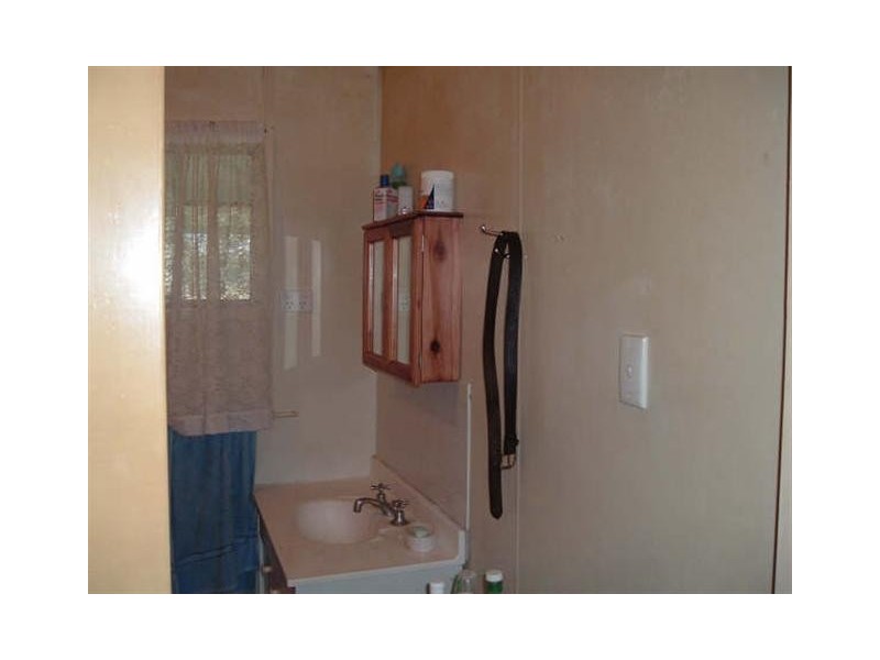 19 Flinders Street, Yuleba QLD 4427