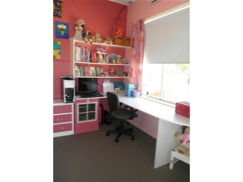 102 Northern Road, Roma QLD 4455