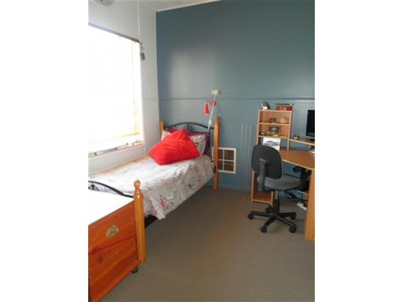 102 Northern Road, Roma QLD 4455