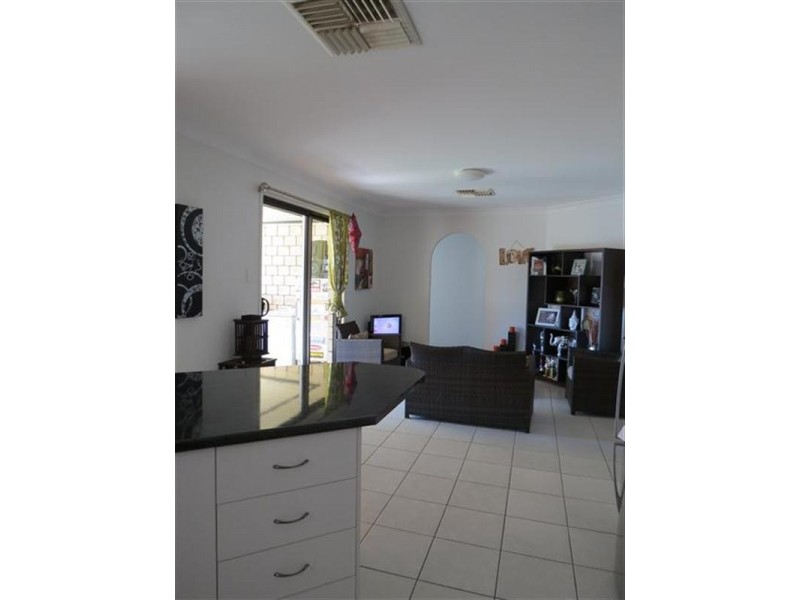 124 Bowen Street, Roma QLD 4455
