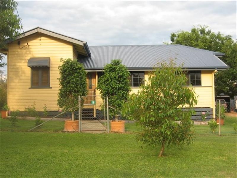 18 Miller Street, Taroom QLD 4420
