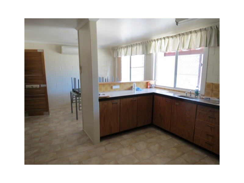 5 Fowles Street, Roma QLD 4455