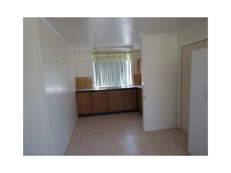 5 Fowles Street, Roma QLD 4455