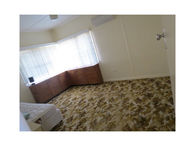 5 Fowles Street, Roma QLD 4455