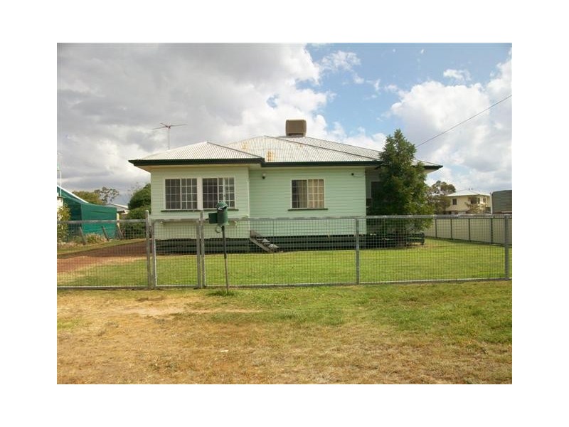 6 Queen Street, Roma QLD 4455
