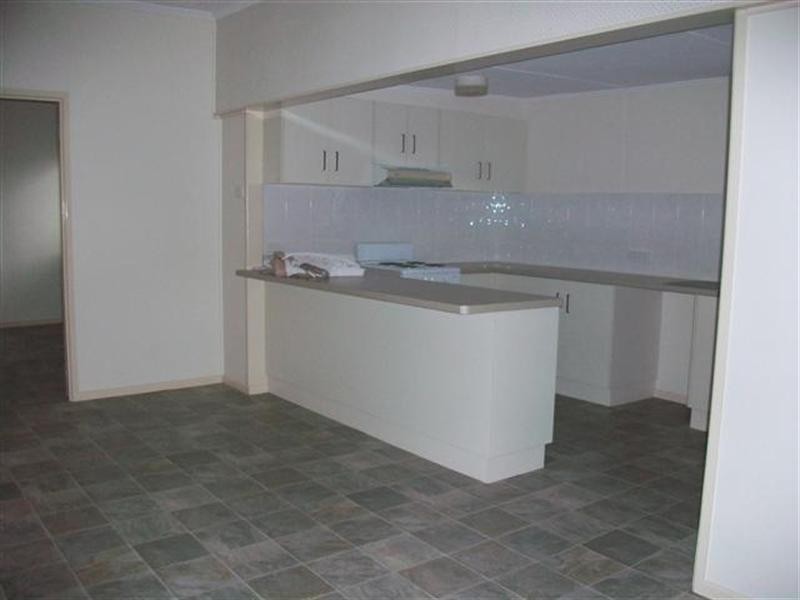 29 Major Street, Roma QLD 4455