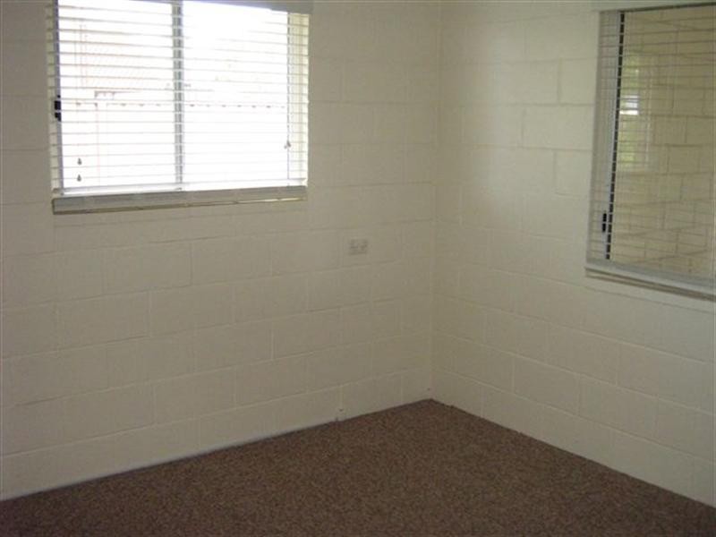 15 Taylor Street, Roma QLD 4455