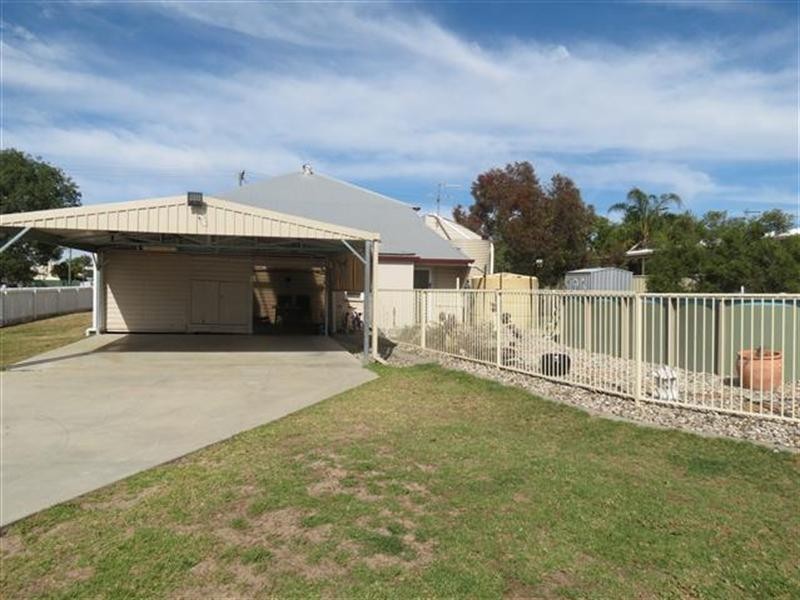 17 Conlan Street, Roma QLD 4455
