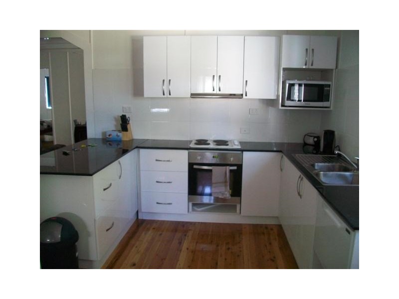 4 Eva Street, Roma QLD 4455