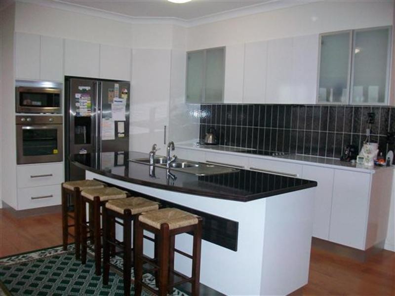 6 Lockyer Crescent, Roma QLD 4455
