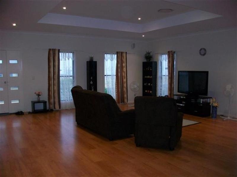 6 Lockyer Crescent, Roma QLD 4455