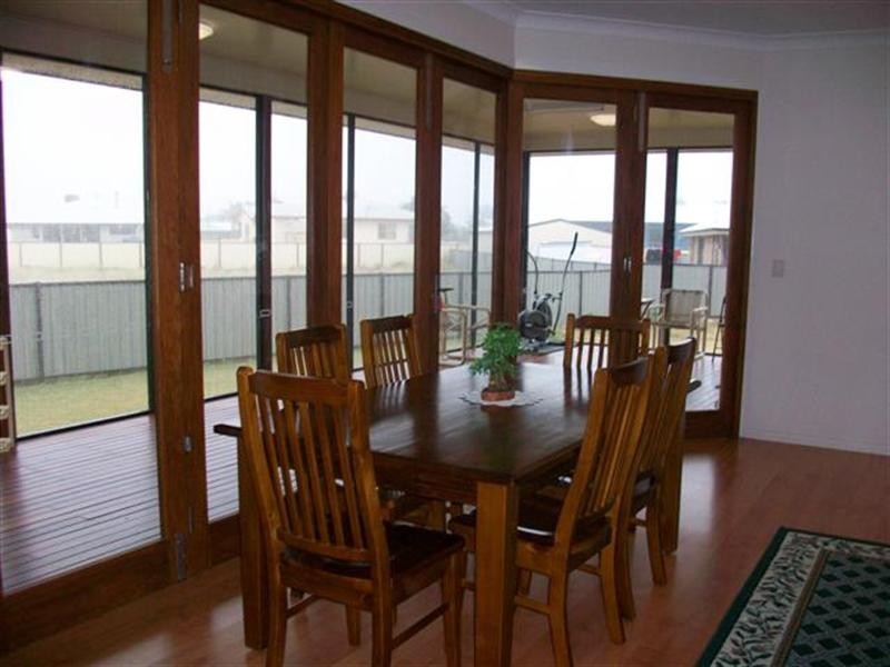 6 Lockyer Crescent, Roma QLD 4455