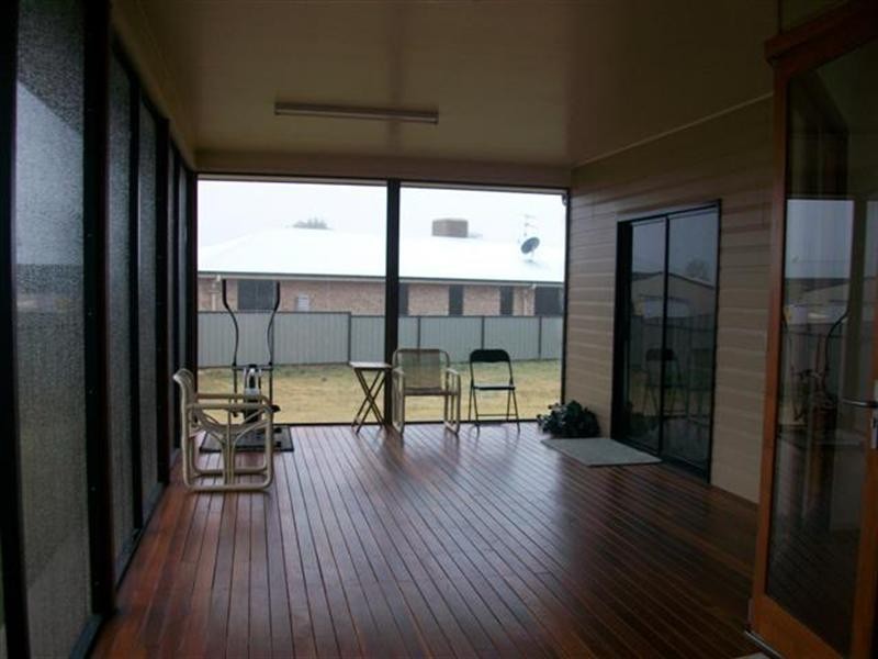 6 Lockyer Crescent, Roma QLD 4455