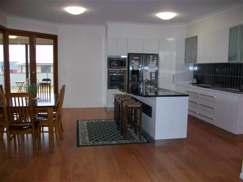 6 Lockyer Crescent, Roma QLD 4455