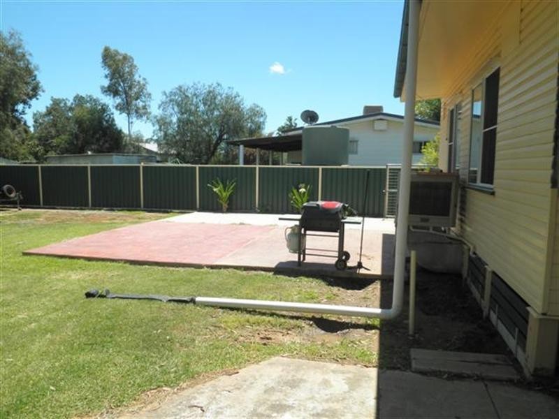 102 Northern Road, Roma QLD 4455