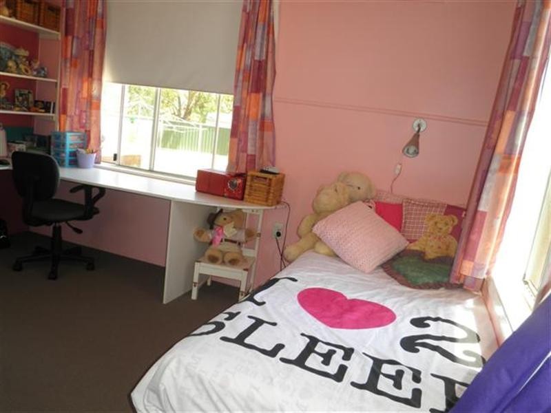 102 Northern Road, Roma QLD 4455