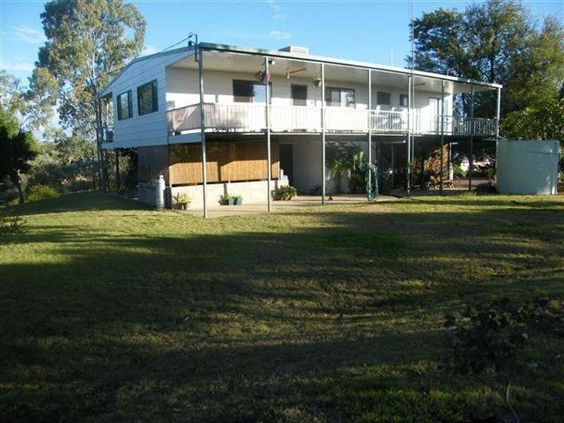 5 Graham Street, Taroom QLD 4420