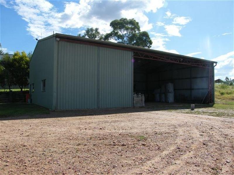 5 Graham Street, Taroom QLD 4420
