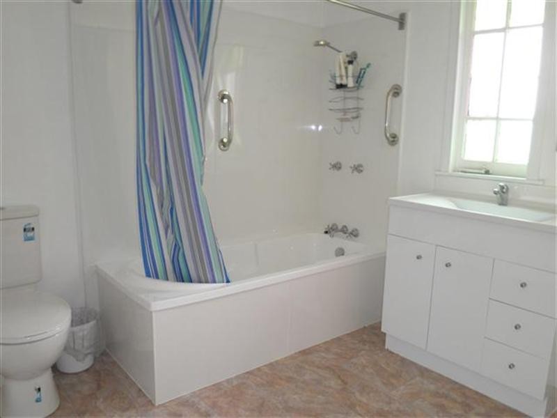 129 Miscamble Street, Roma QLD 4455