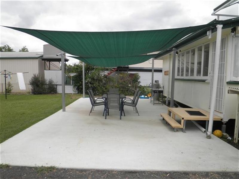 129 Miscamble Street, Roma QLD 4455