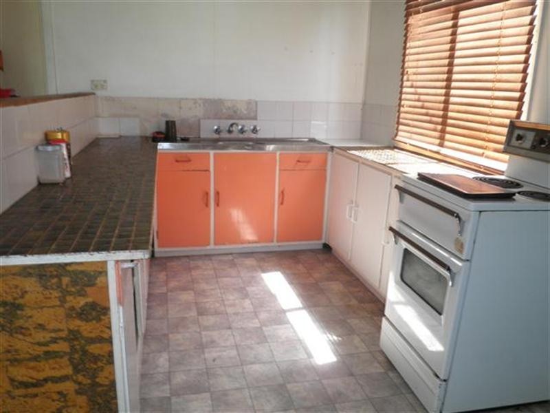 71 Raglan Street, Roma QLD 4455