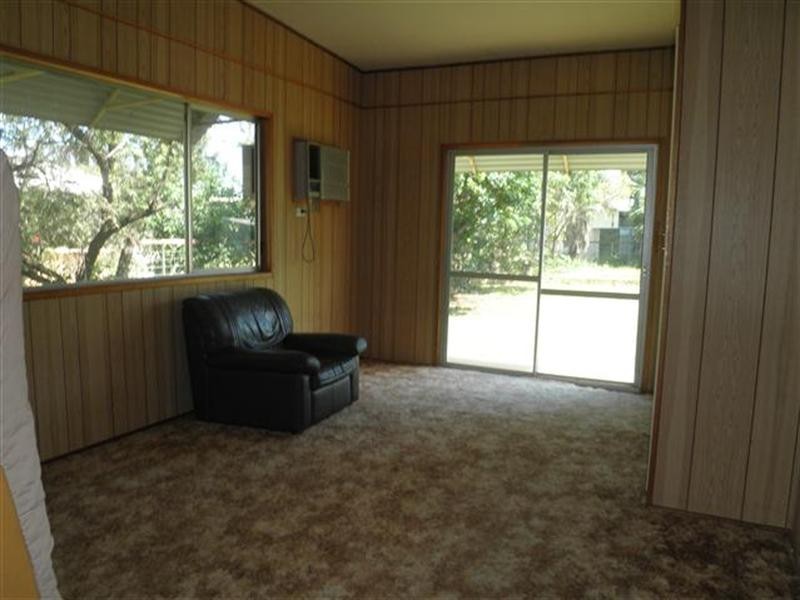 71 Raglan Street, Roma QLD 4455