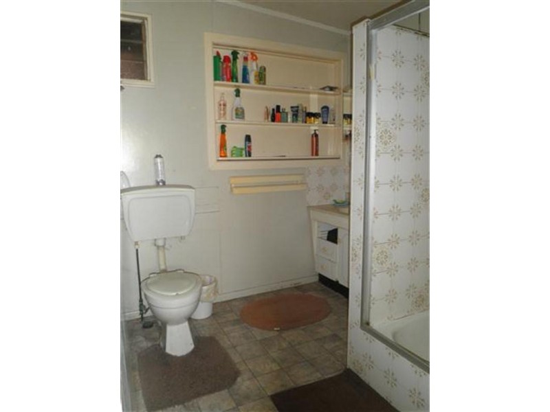 71 Raglan Street, Roma QLD 4455