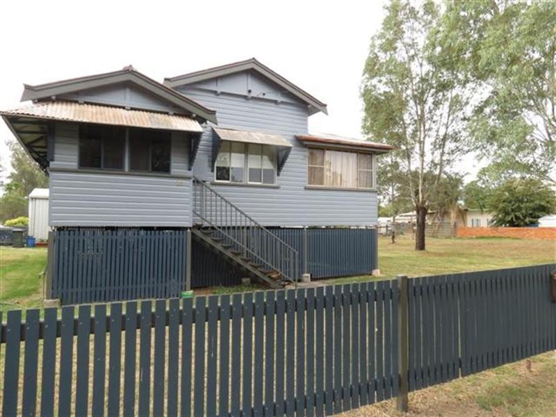 21-23 Station Street, Roma QLD 4455