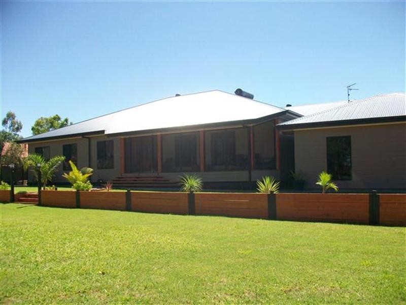 193 Charles, Roma QLD 4455