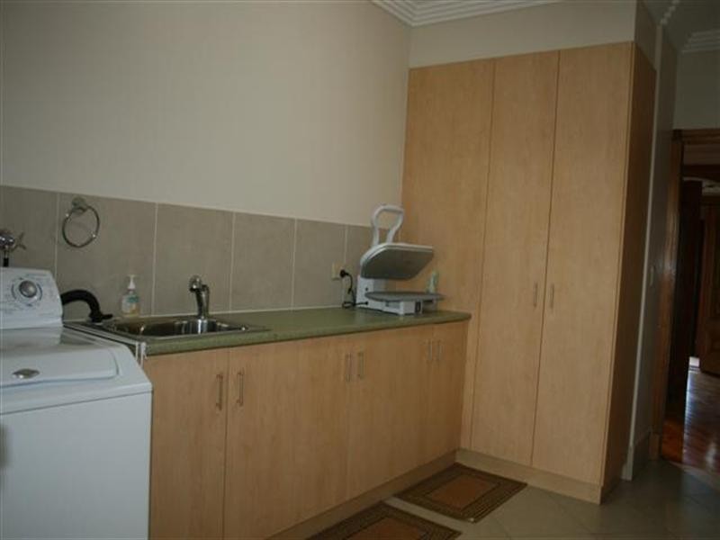 193 Charles, Roma QLD 4455