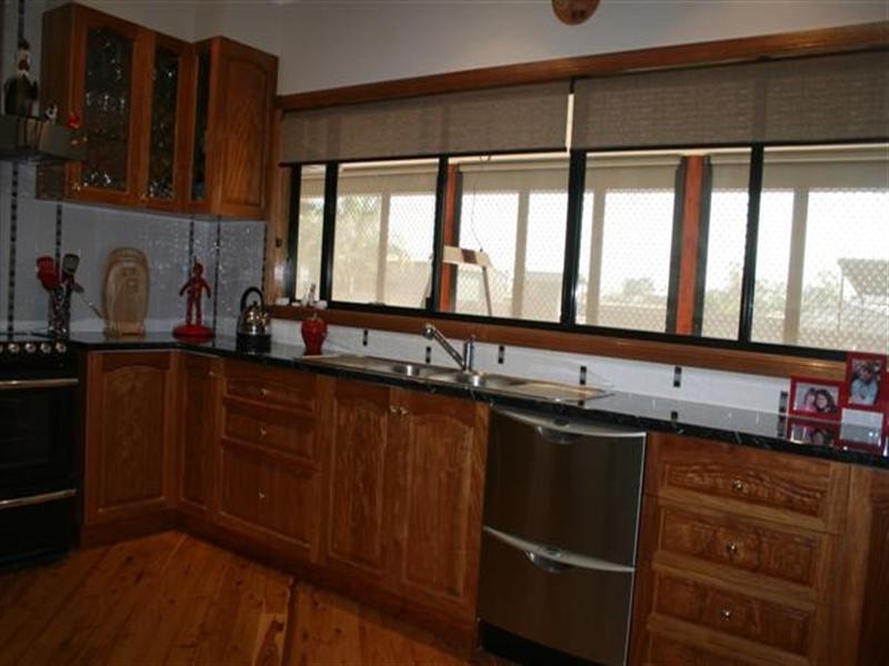193 Charles, Roma QLD 4455
