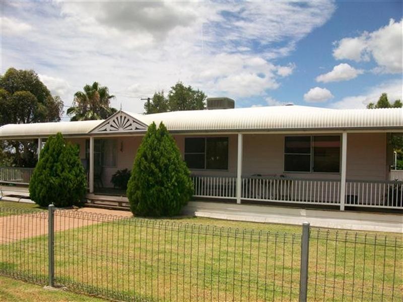 113 Quintin Street, Roma QLD 4455