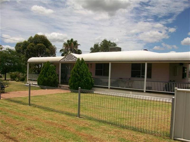 113 Quintin Street, Roma QLD 4455