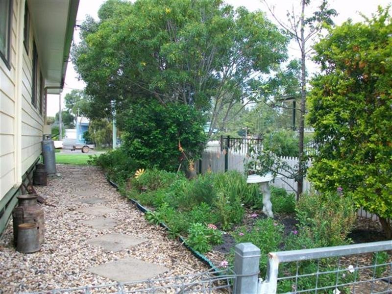 11 Powell Street, Roma QLD 4455