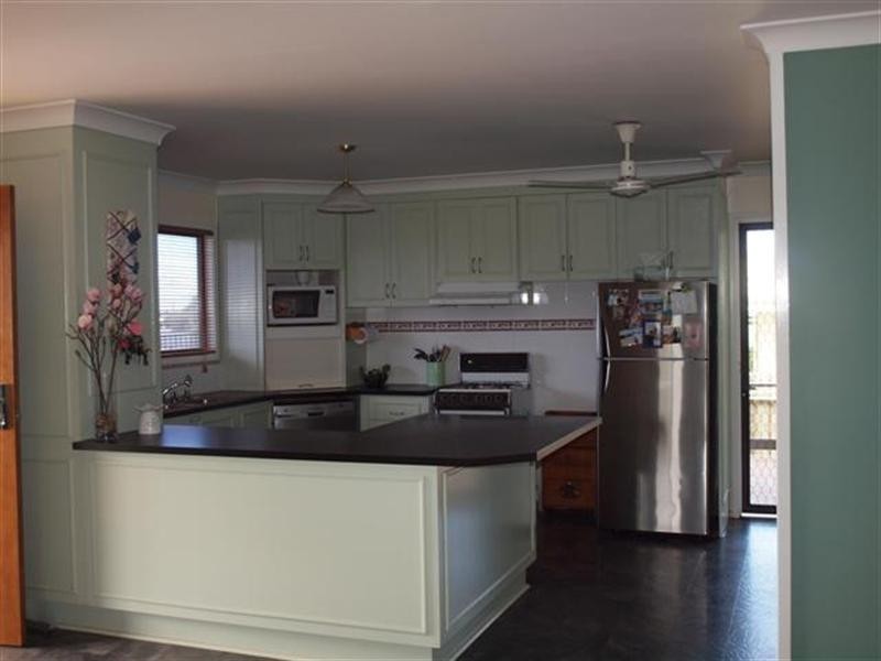 106-108 Currey Street, Roma QLD 4455