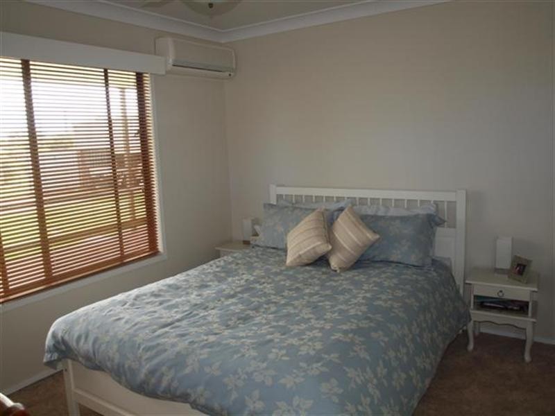 106-108 Currey Street, Roma QLD 4455