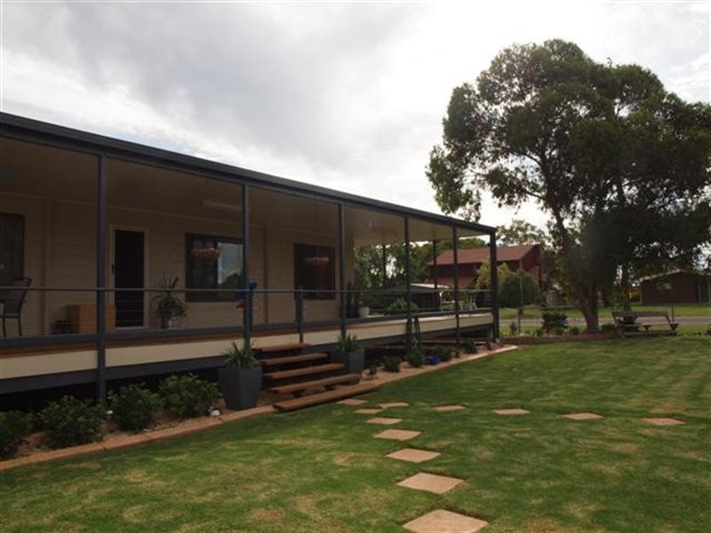 106-108 Currey Street, Roma QLD 4455