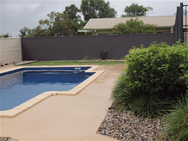 106-108 Currey Street, Roma QLD 4455