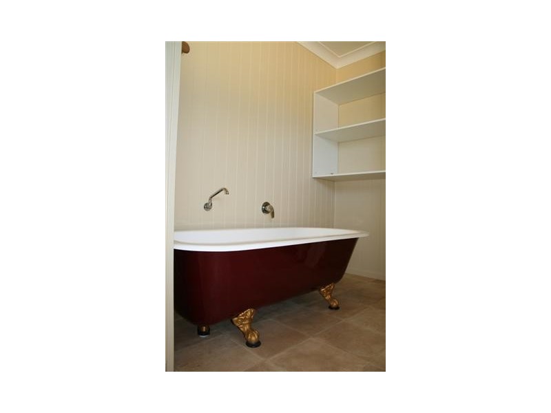 104 Wyndham Street, Roma QLD 4455